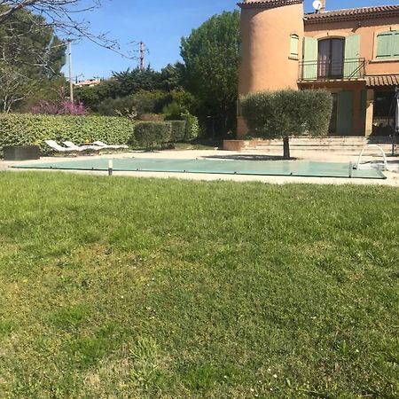 Studio 30 M² Villa Lançon-Provence Екстериор снимка